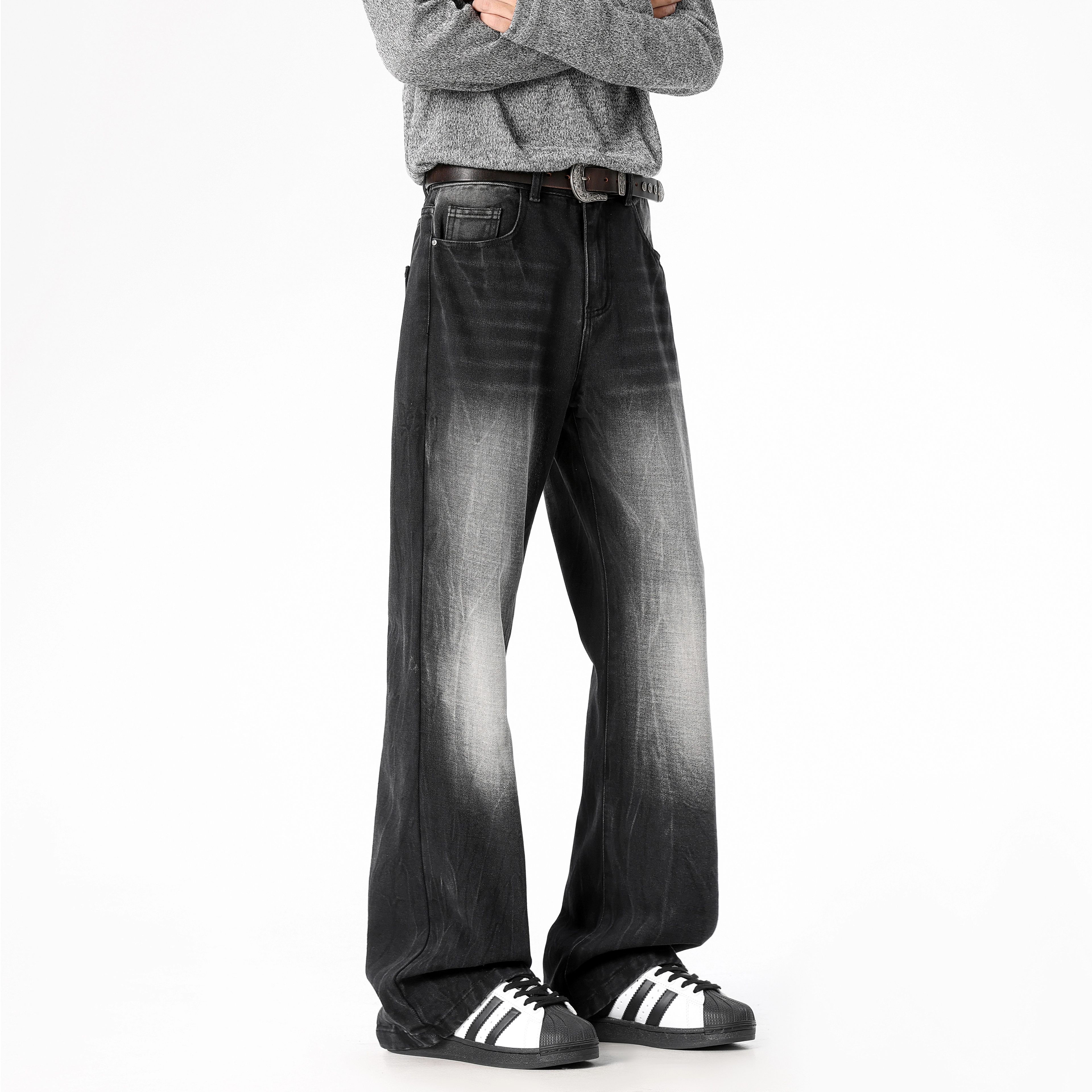 TOM ADAM