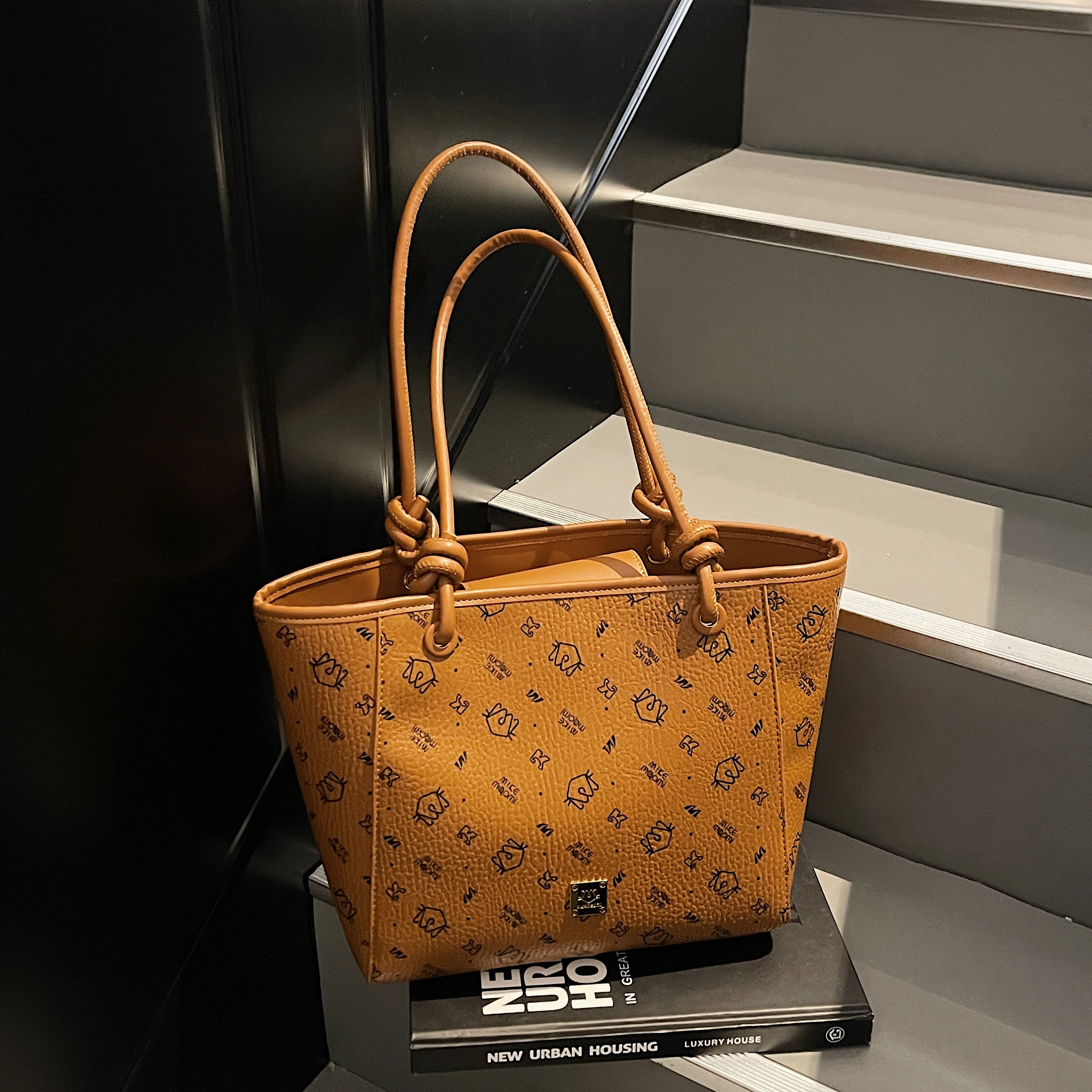 LARTIGENT PU Tote