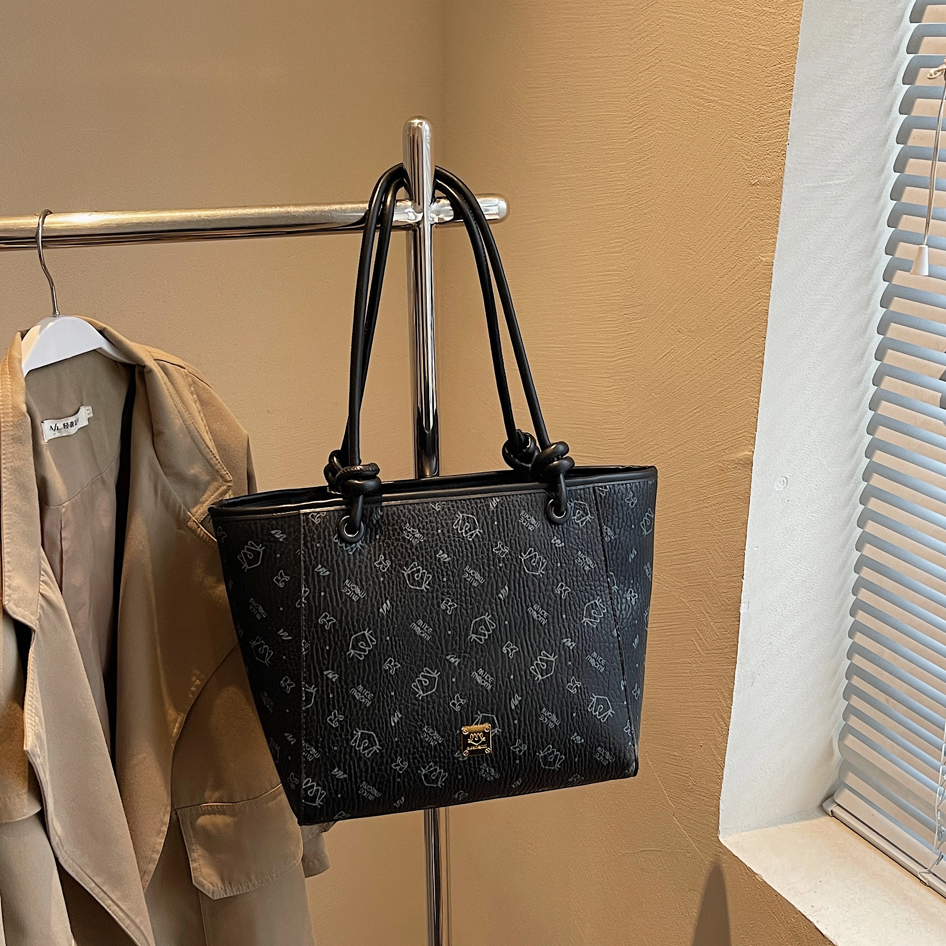 LARTIGENT PU Tote