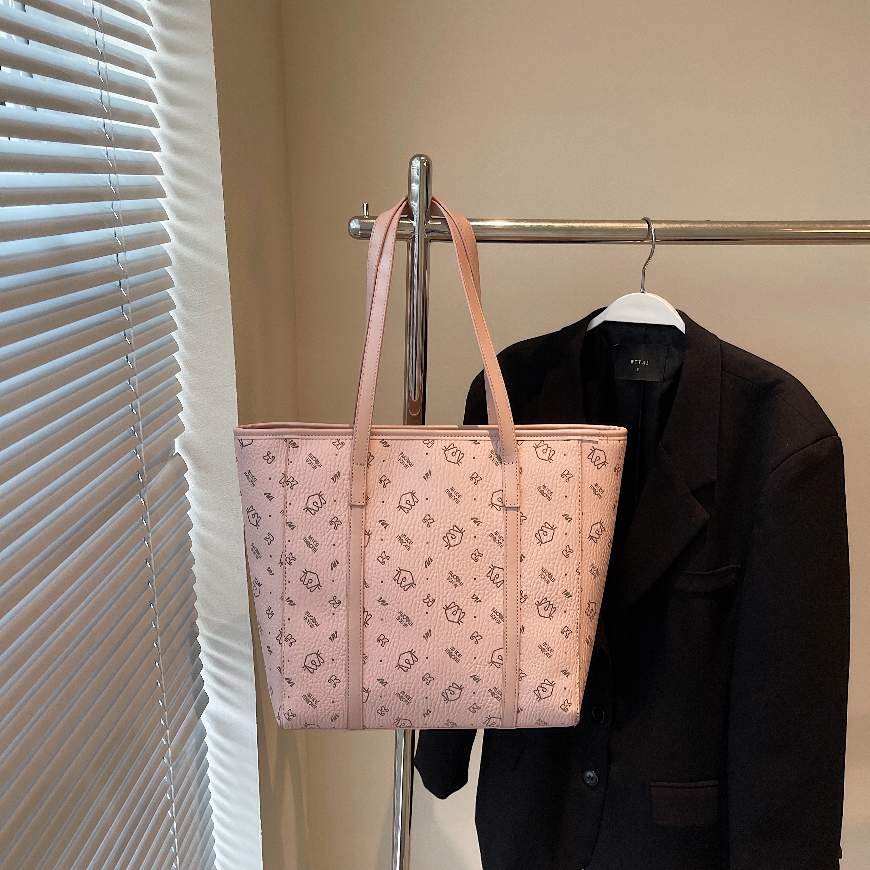 LARTIGENT pu Tote