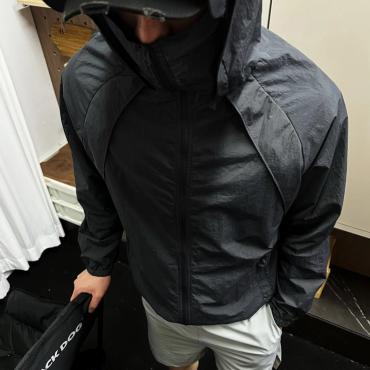 曼城 户外山系防风防晒衣服宽松百搭骑行登山腋下透气防紫外线连帽可拆卸轻薄长袖风衣 男女同款