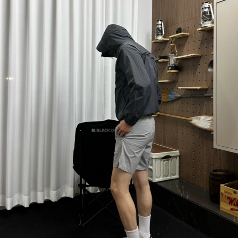 曼城 户外山系防风防晒衣服宽松百搭骑行登山腋下透气防紫外线连帽可拆卸轻薄长袖风衣 男女同款
