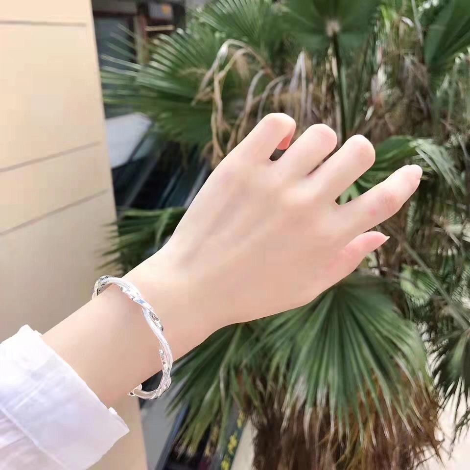 九龙古 莫比乌斯环 实心可调节推拉款高级感轻奢大气显年轻气质 合金 手镯 女款 银白色