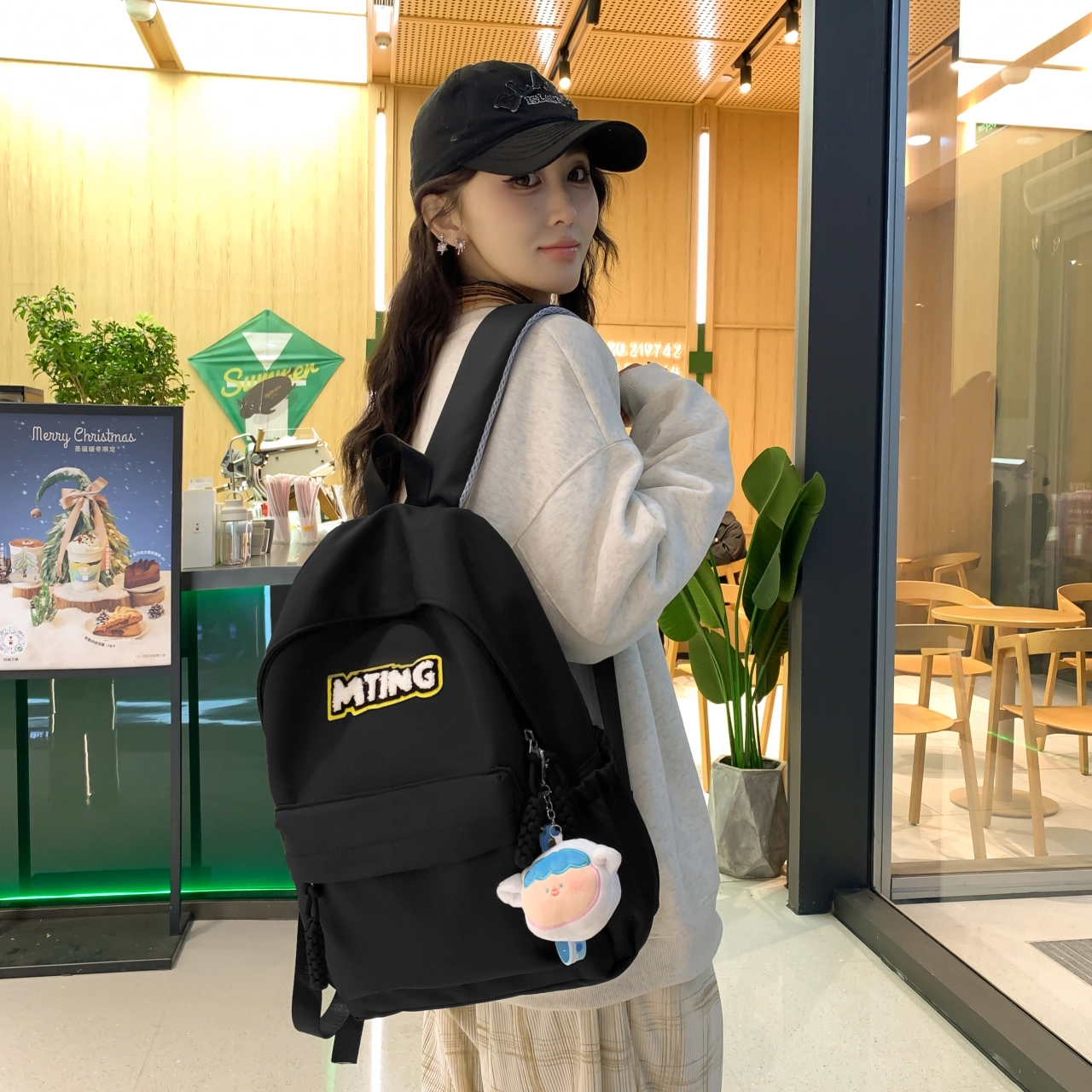 草丛喵喵喵 日系纯色休闲通勤旅行轻便高颜值大容量背包初中高中大学上课 尼龙 双肩包 男女同款情侣款 黑色/红色/灰色/黄色