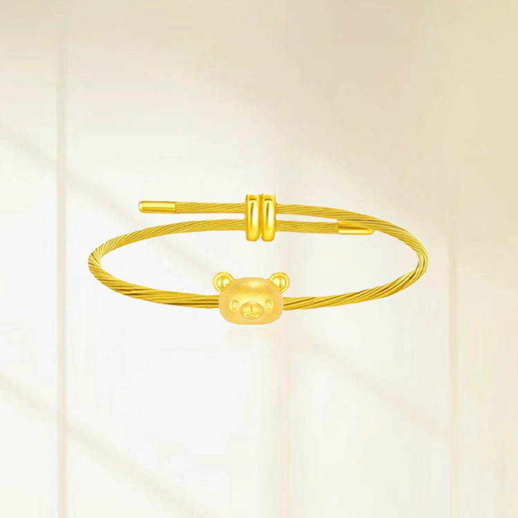 999