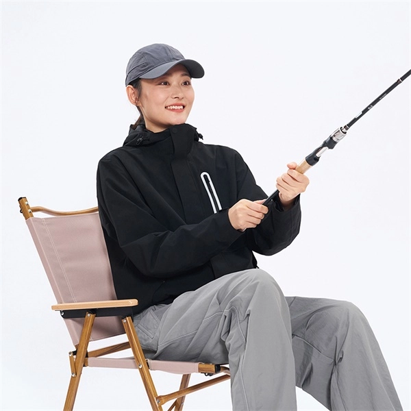 特步  软壳 户外 时尚情侣外套  防水防风羽翼冲锋衣 男女同款 正黑色