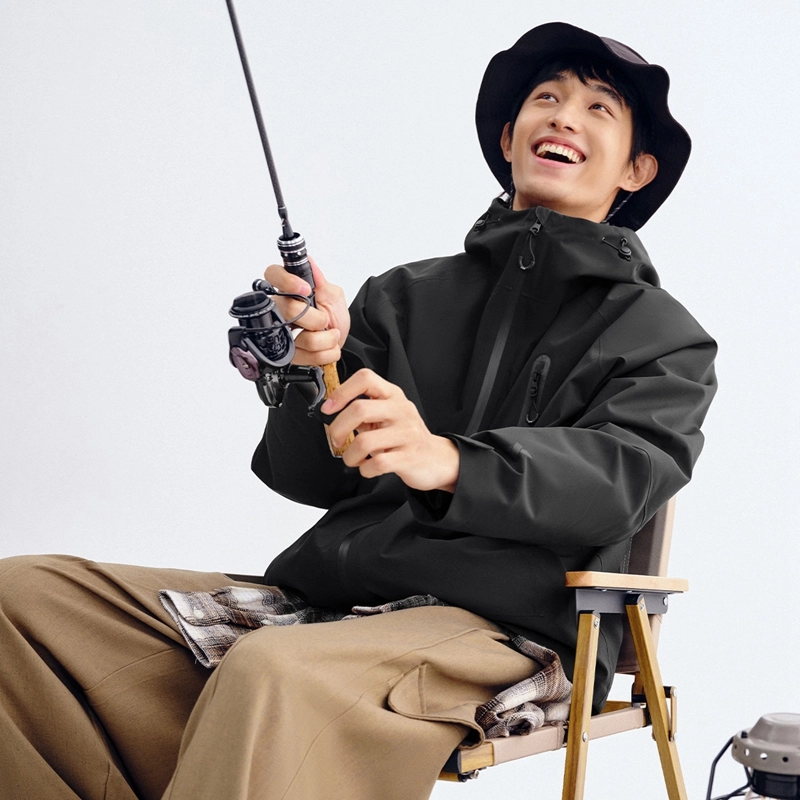 特步  羽翼 户外纯色可拆帽羽绒三合一  防水防风透气轻量冲锋衣 男女同款 正黑色