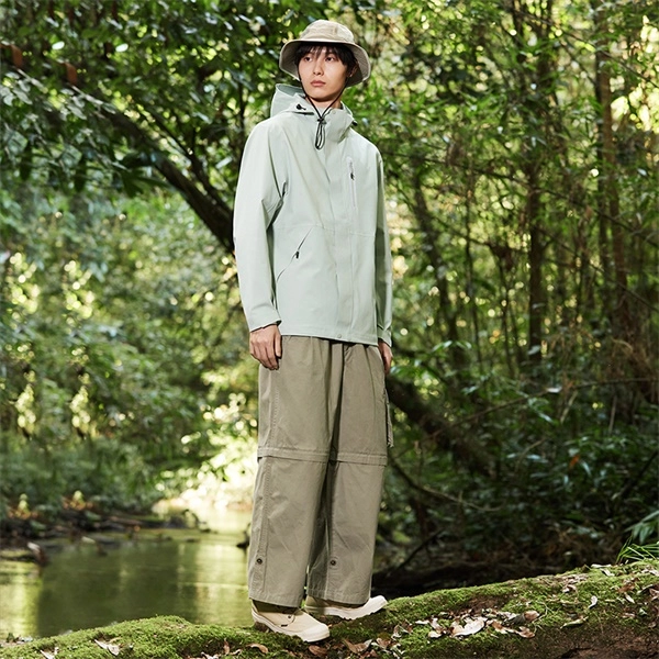 特步  软壳 户外时尚情侣外套  羽翼防水防风冲锋衣 男女同款 迷迭绿