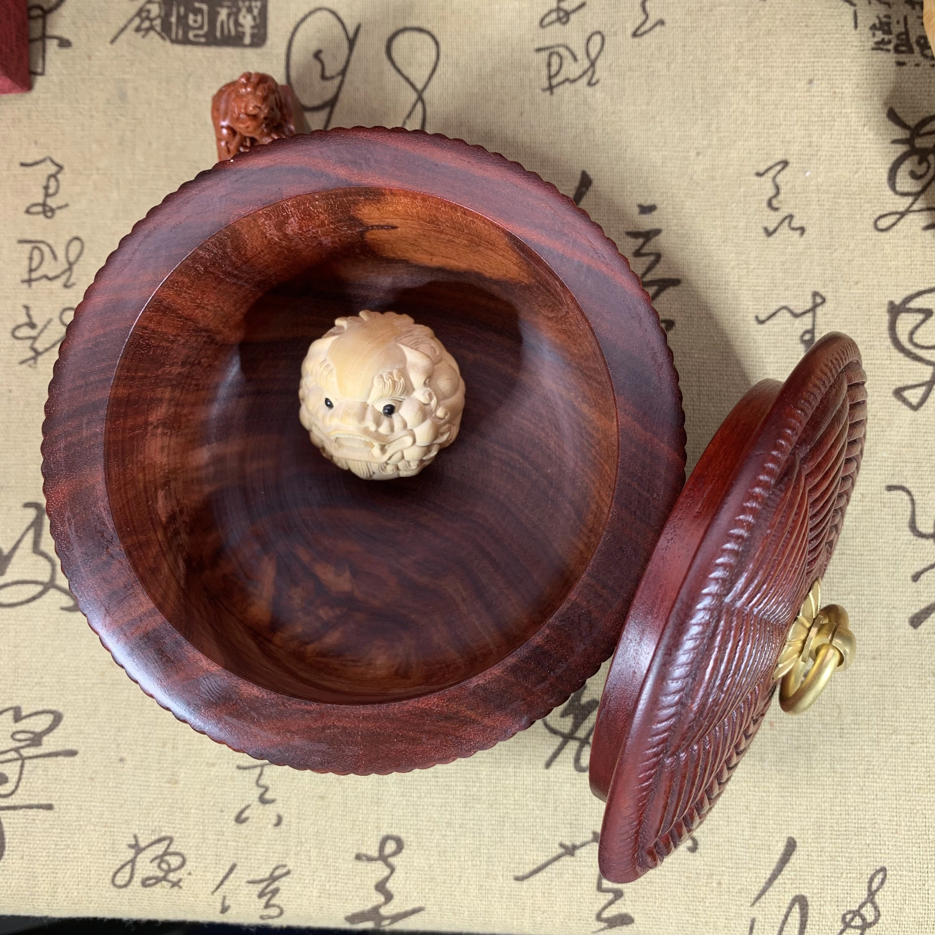 仙沐坊 农家风情 精工雕刻 典藏好物 简约大方 非洲紫檀 茶叶罐 男女同款情侣款 血檀