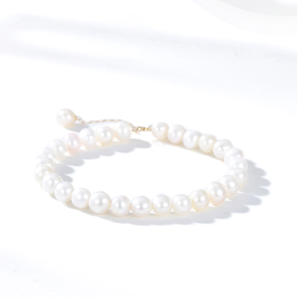 ADHORA 18K