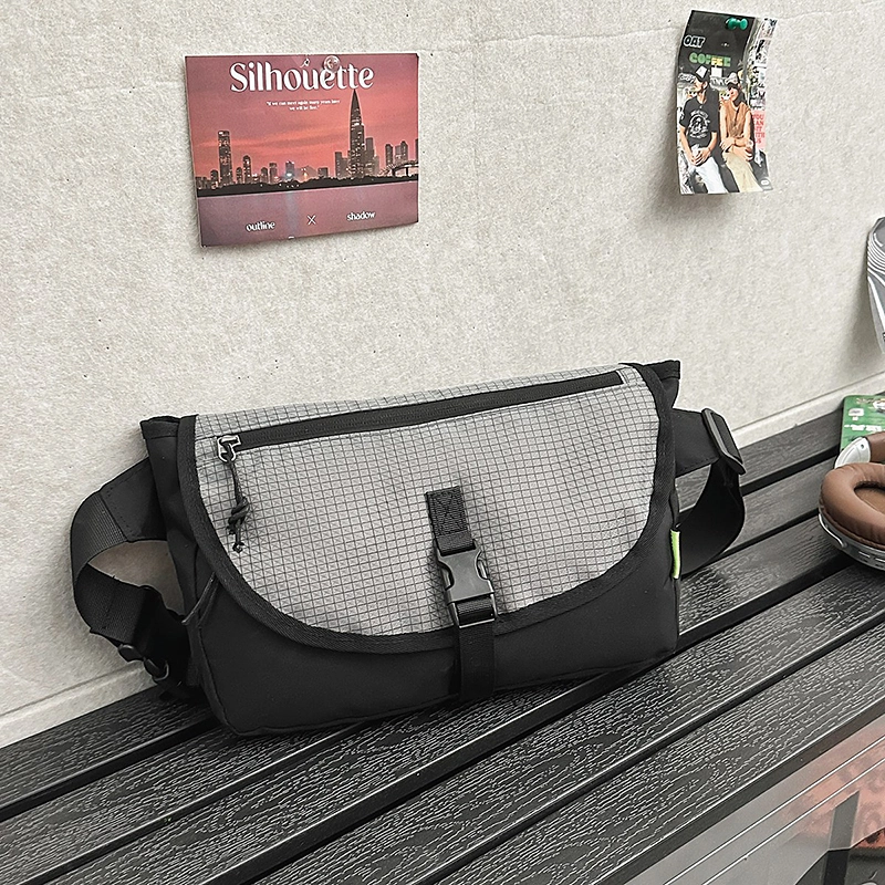 小众设计日常休闲通勤质感胸包运动出行旅行邮差包骑行包小方包 尼龙 斜挎包 男女同款情侣款 多色