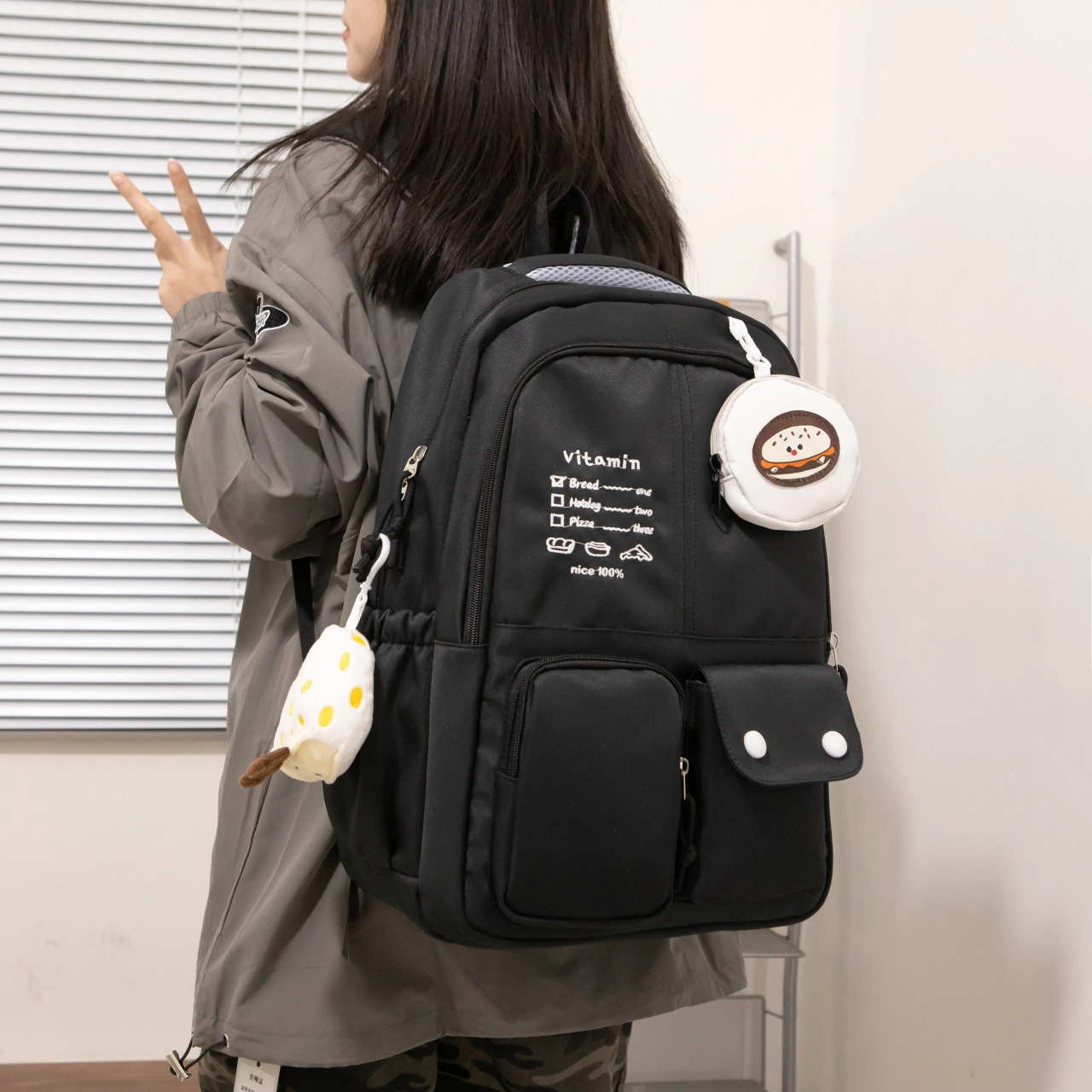 意酷 森系高颜值百搭小众设计书包大容量学院小清新 尼龙 双肩包 男女同款情侣款 多色