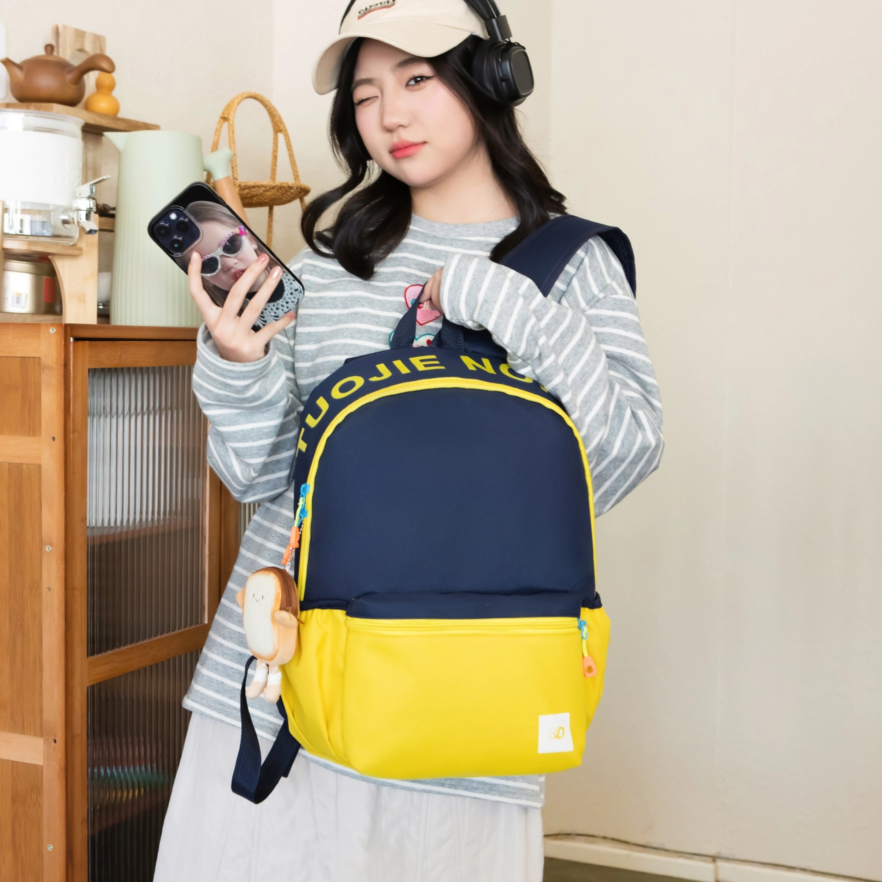 意酷 大学生休闲书包韩版可爱撞色少女旅行背包粉校园 尼龙 双肩包 常规 女款 多色