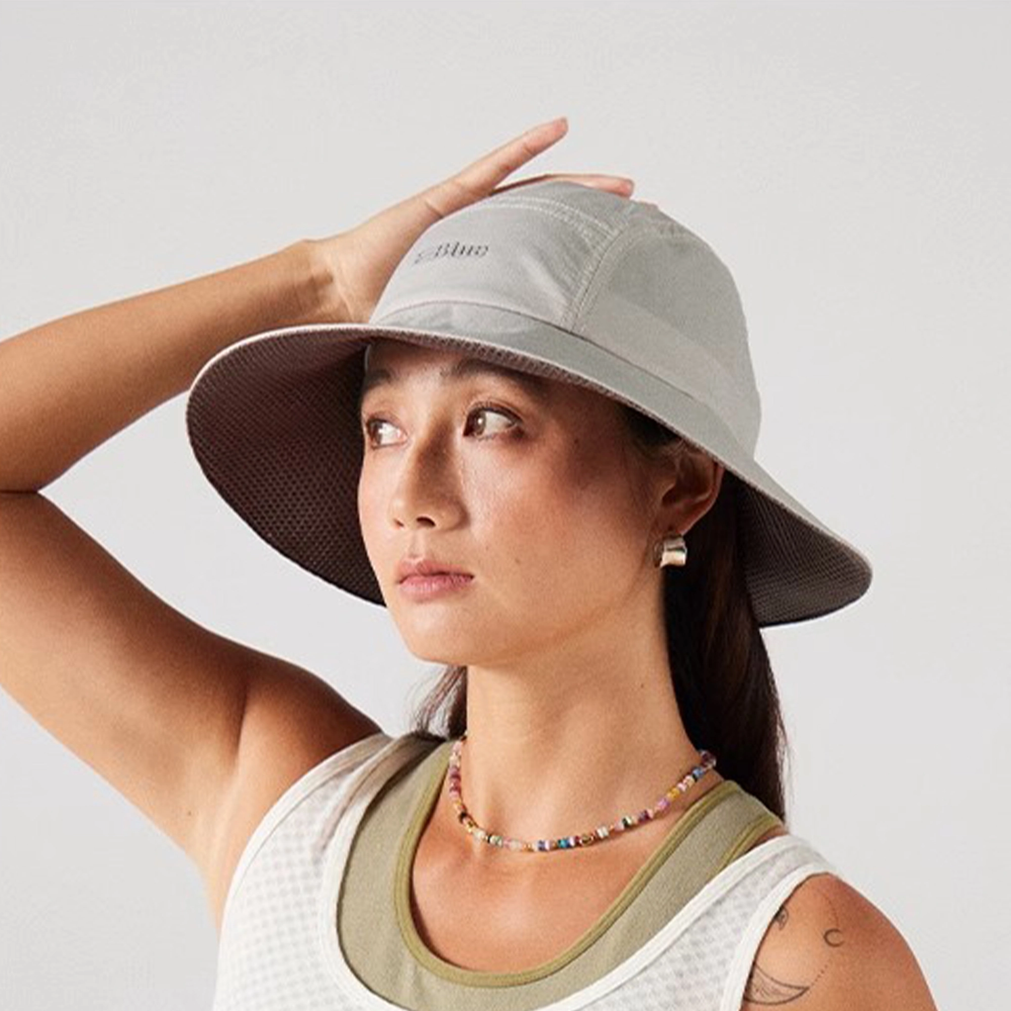 蓝岐 户外休闲轻量化轻薄透气纯色可调节大檐 锦纶 渔夫帽 男女同款情侣款