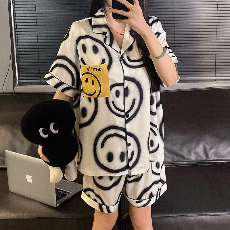 怀尔蔚 翻领单排扣笑脸印花上衣短袖宽松休闲短裤睡衣套装 女款 白色