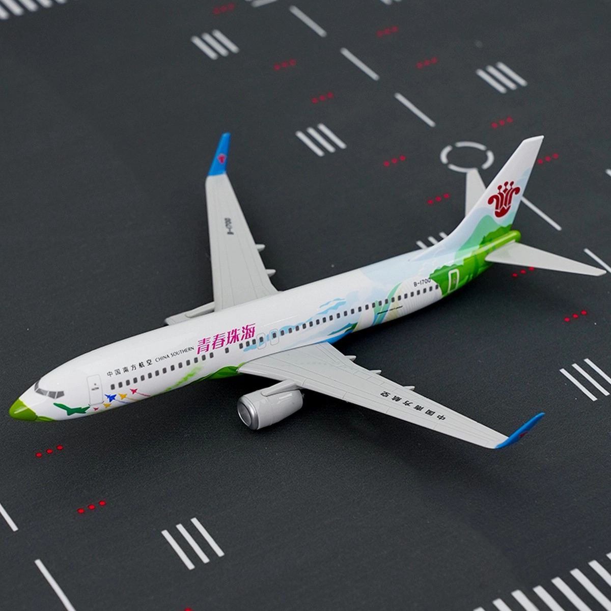 B737-