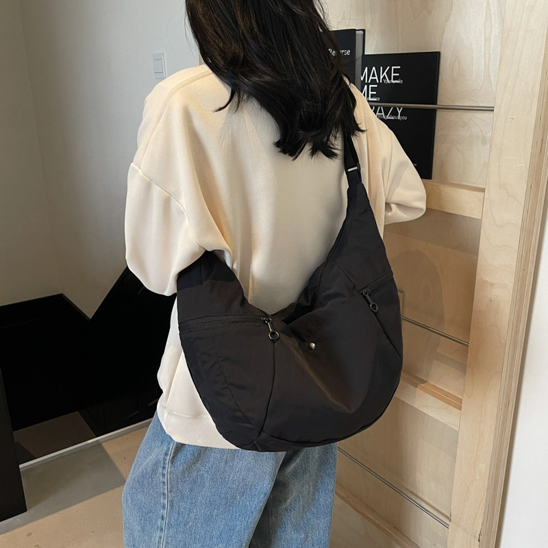 班亚奴 小众时尚高级感简约百搭 布 单肩包 男女同款情侣款 多色