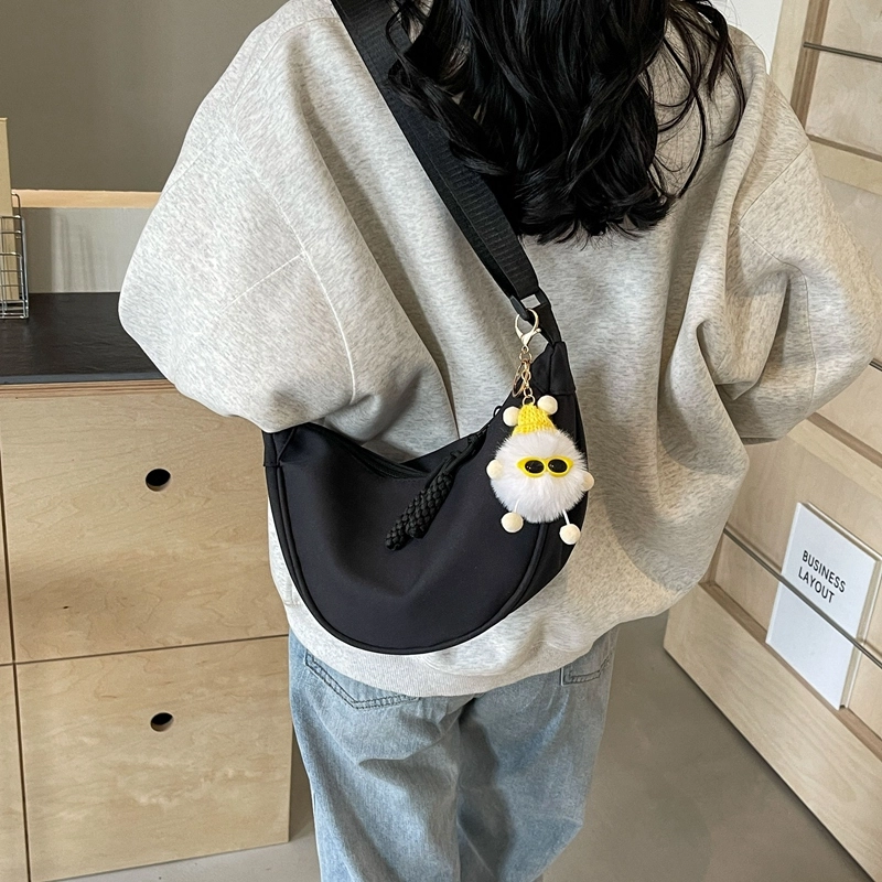 班亚奴 高颜值单肩包春夏时尚简约休闲百搭 布 斜挎包 男女同款情侣款 黑色/米白色/粉色/黄色/绿色