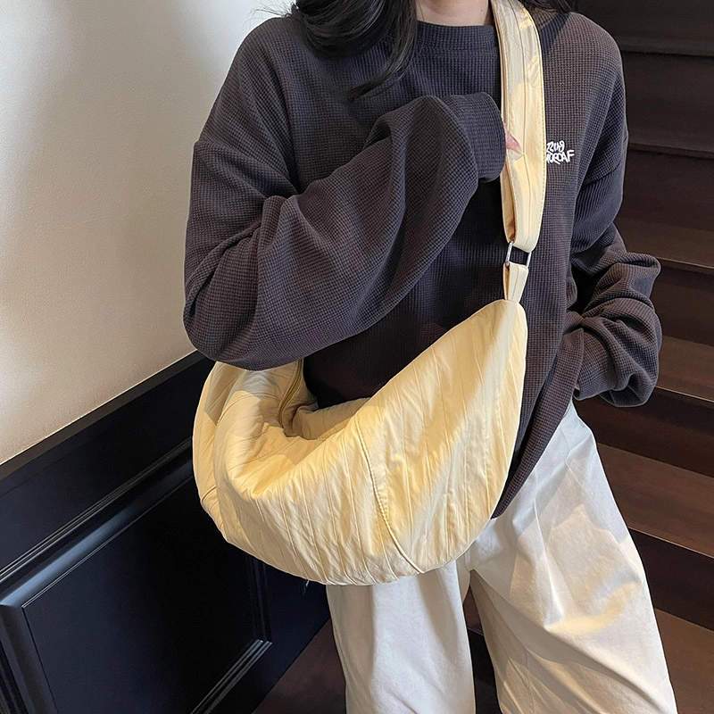 班亚奴 韩风简约百搭 布 单肩包 男女同款情侣款 多色