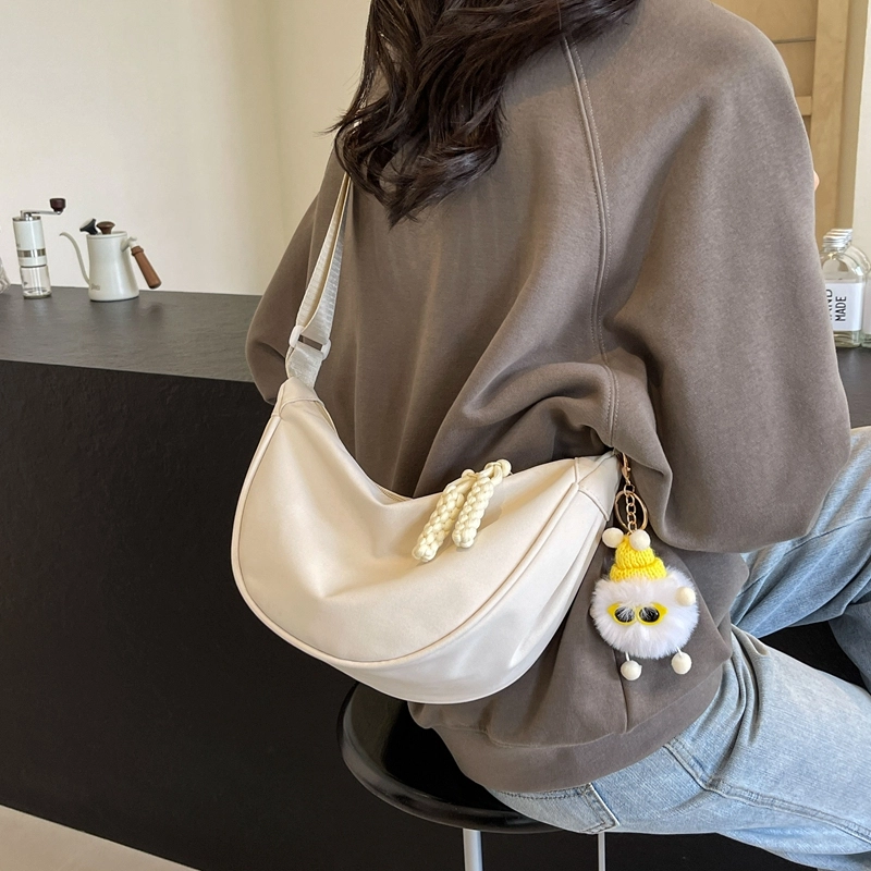 班亚奴 高颜值单肩包春夏时尚简约休闲百搭 布 斜挎包 男女同款情侣款 黑色/米白色/粉色/黄色/绿色