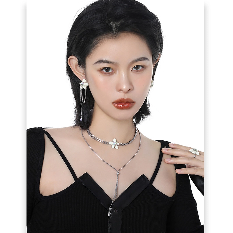 喜潮 法式奶油树脂花朵项链女轻奢小众锁骨链气质百搭甜美饰品