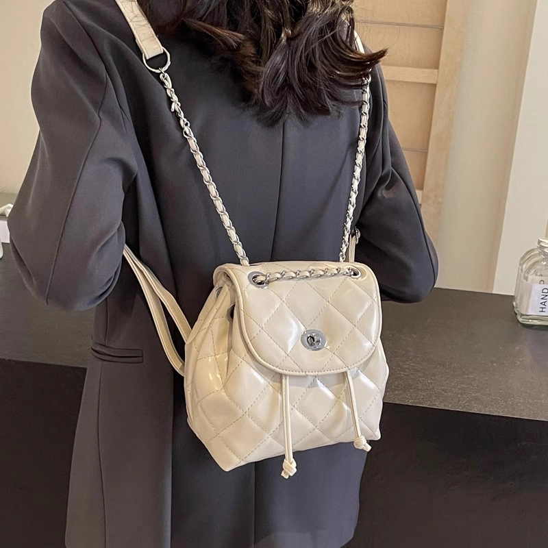 Jade en plus PU