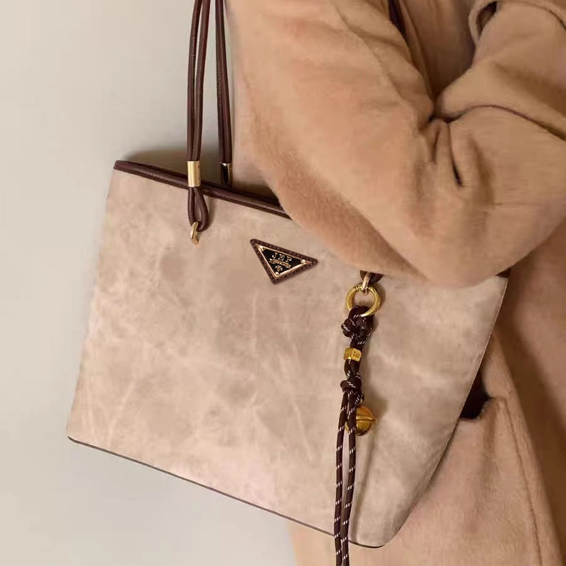 Jade en plus PU