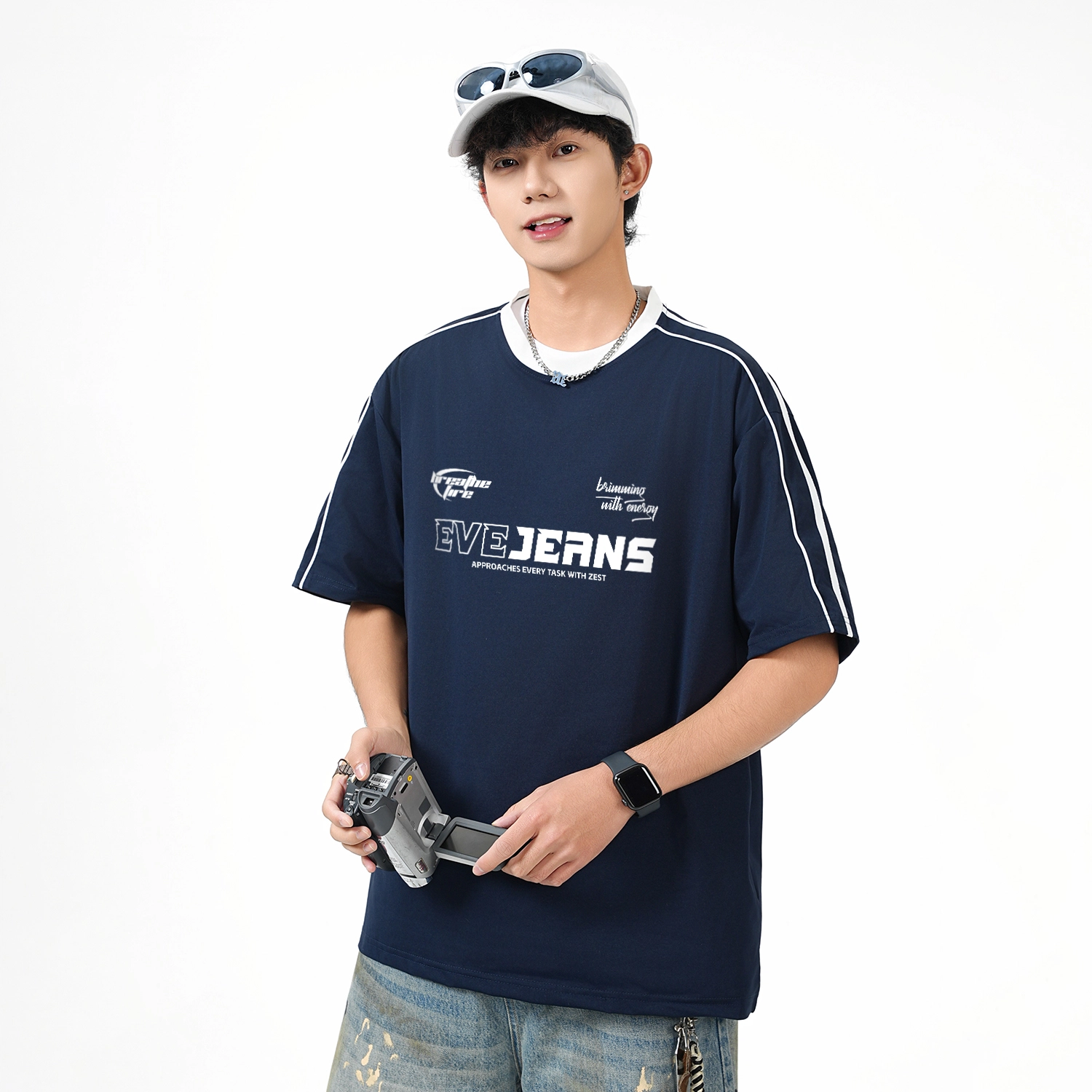 EVE Jeans LogoT