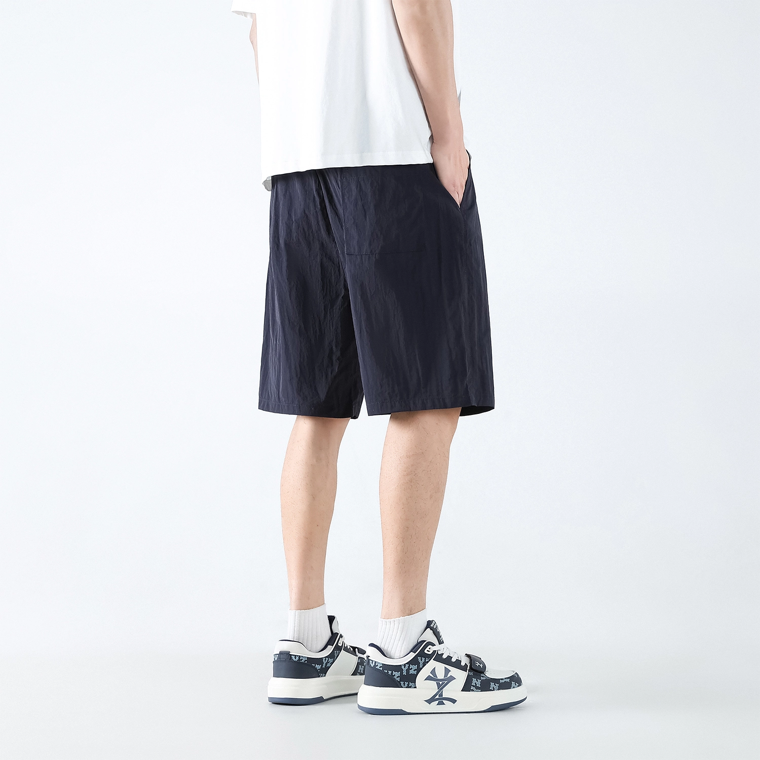 EVE Jeans logo