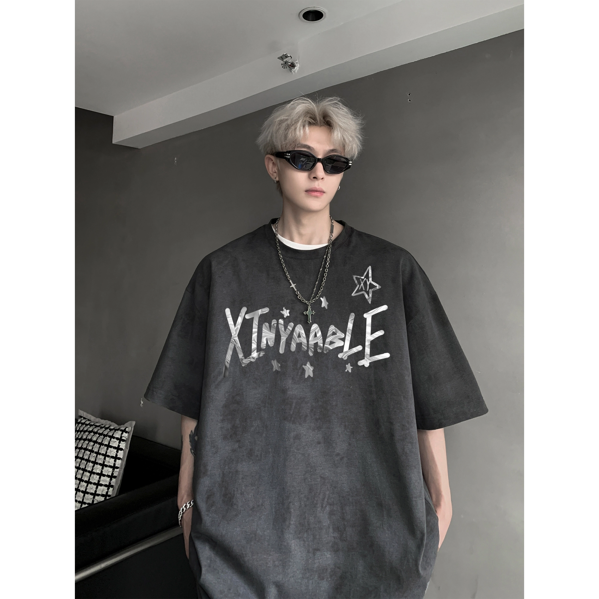 XINIYA TRAVEL LOGOT
