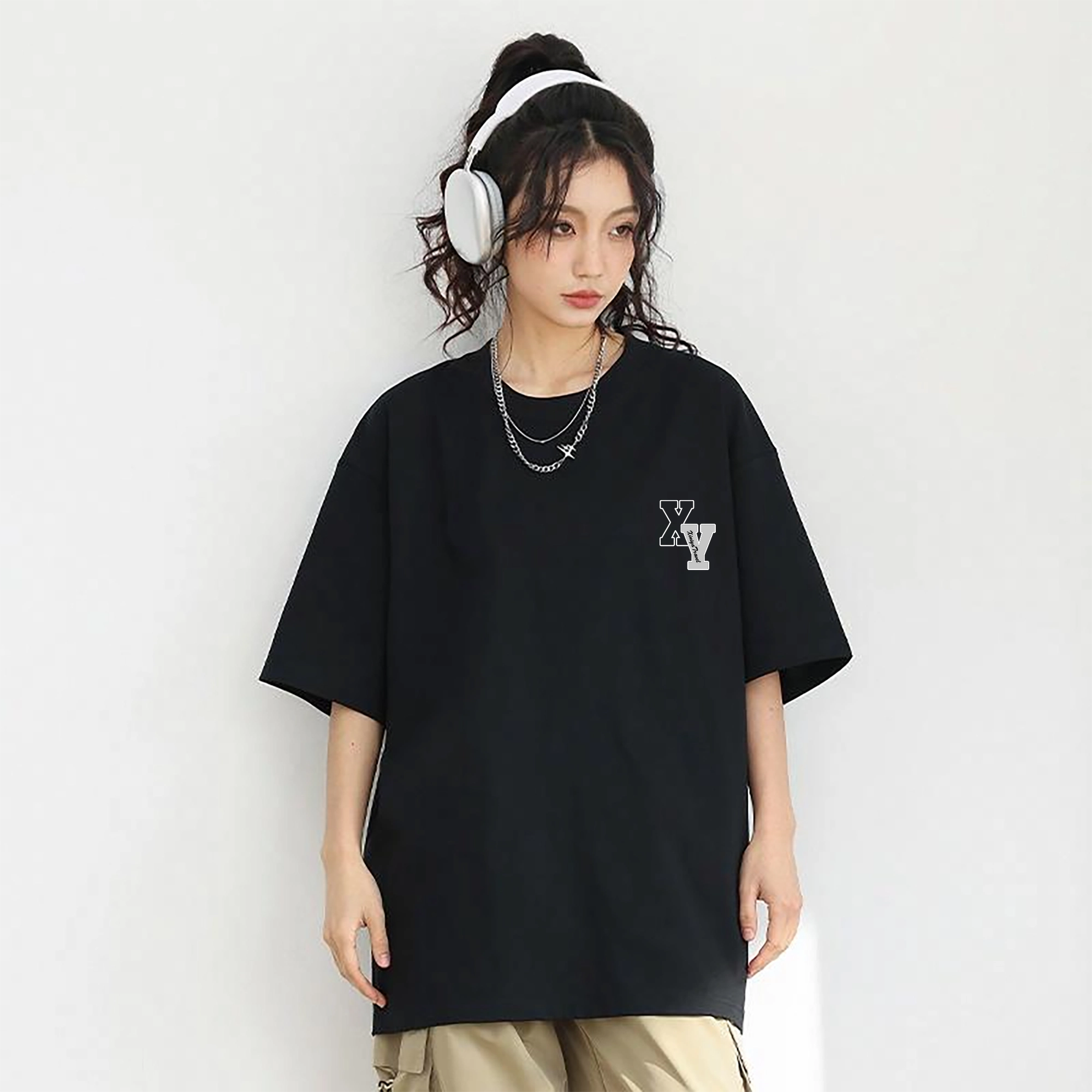 XINIYA TRAVEL LogoT