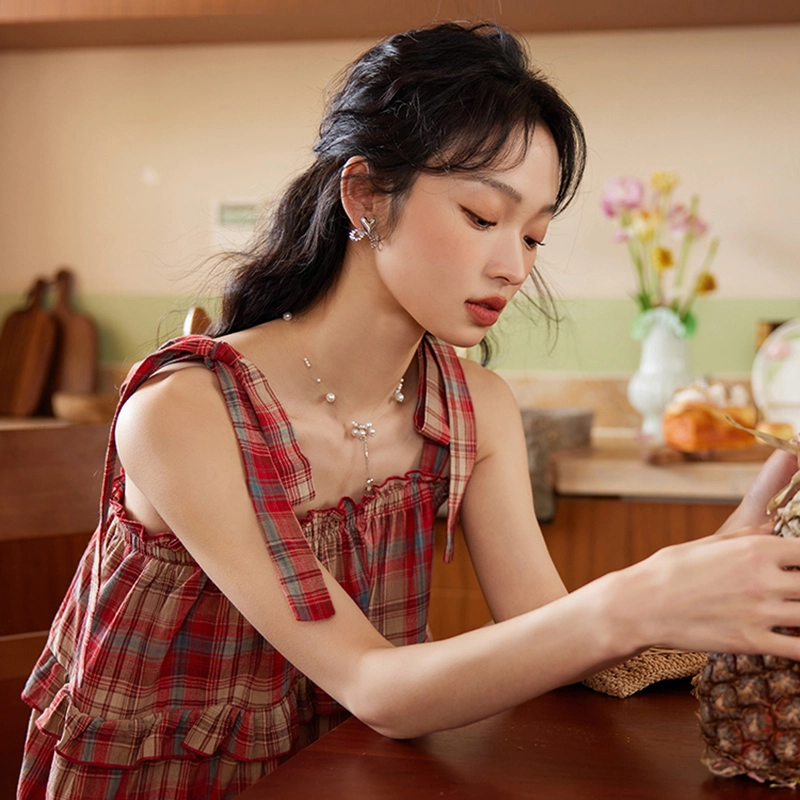 玉儿恋 格子套头方领薄款系带吊带 女款 红色