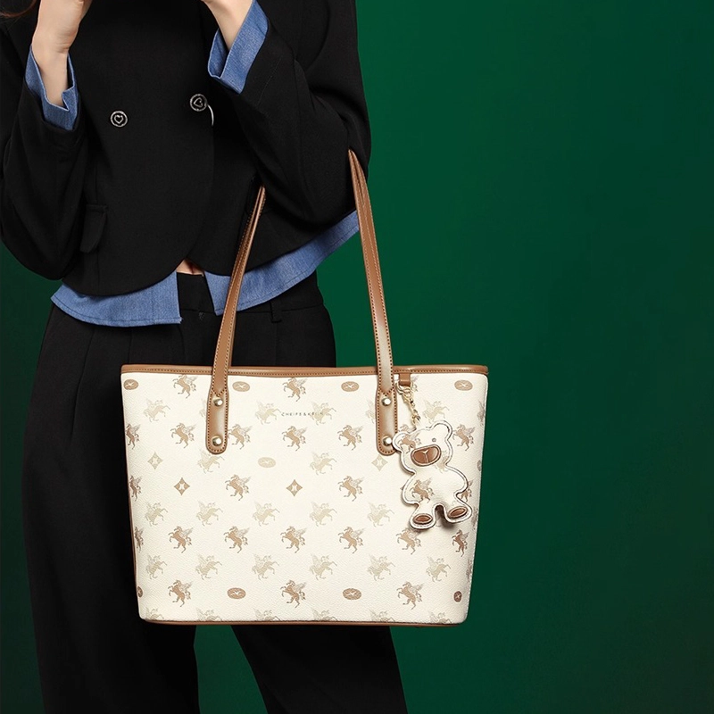 PESASRIE PVC Tote