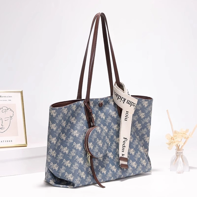 PESASRIE Tote PVC