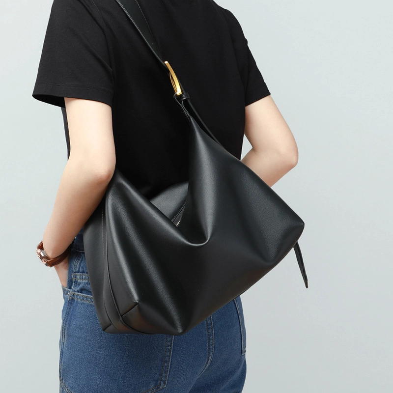 PESASRIE Tote