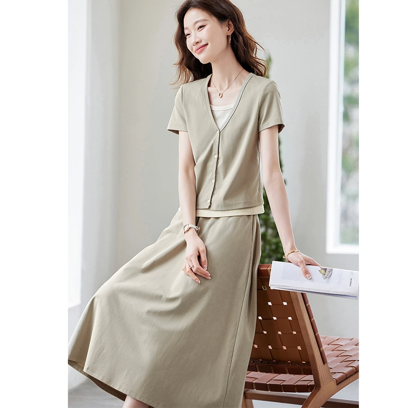 PIERRE CARDIN T