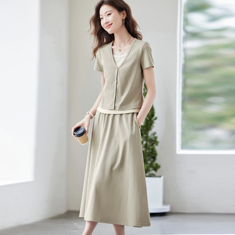 PIERRE CARDIN T