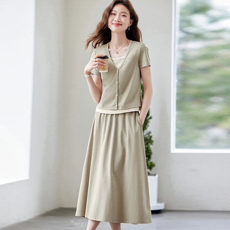 PIERRE CARDIN T