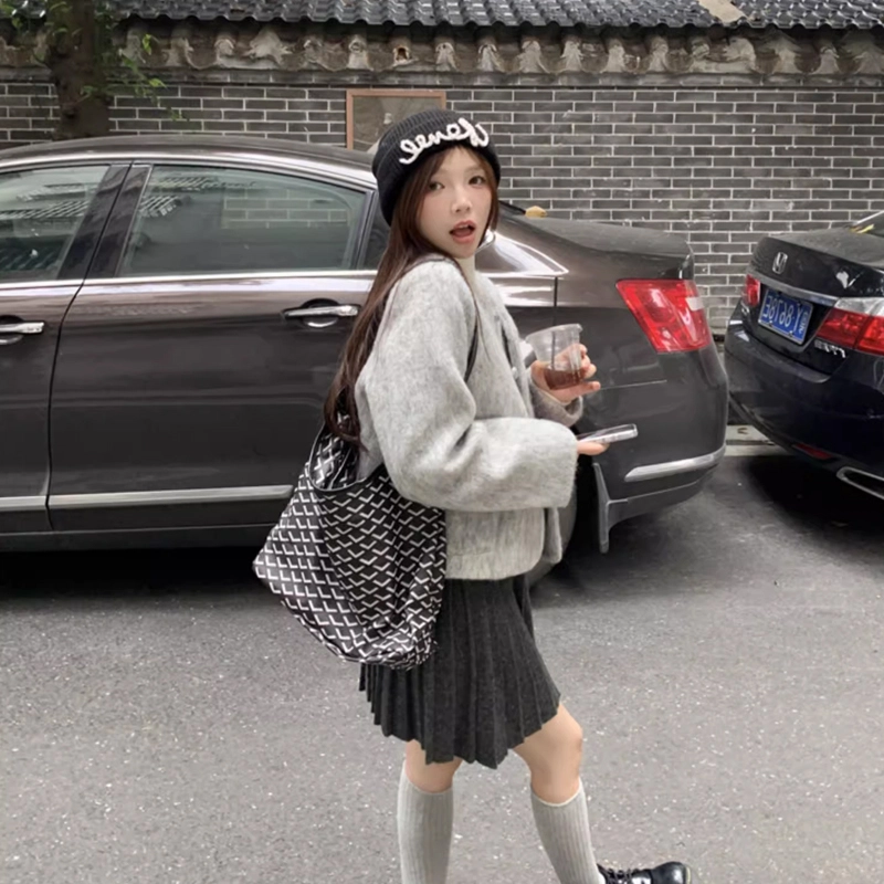 轻迎 小众高级感时尚百搭圆领气质宽松上衣截短外套 女款