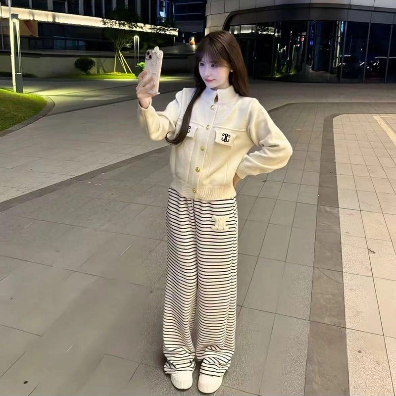 轻迎 刺绣针织毛衣外套高腰条纹直筒拖地裤休闲套装 女款