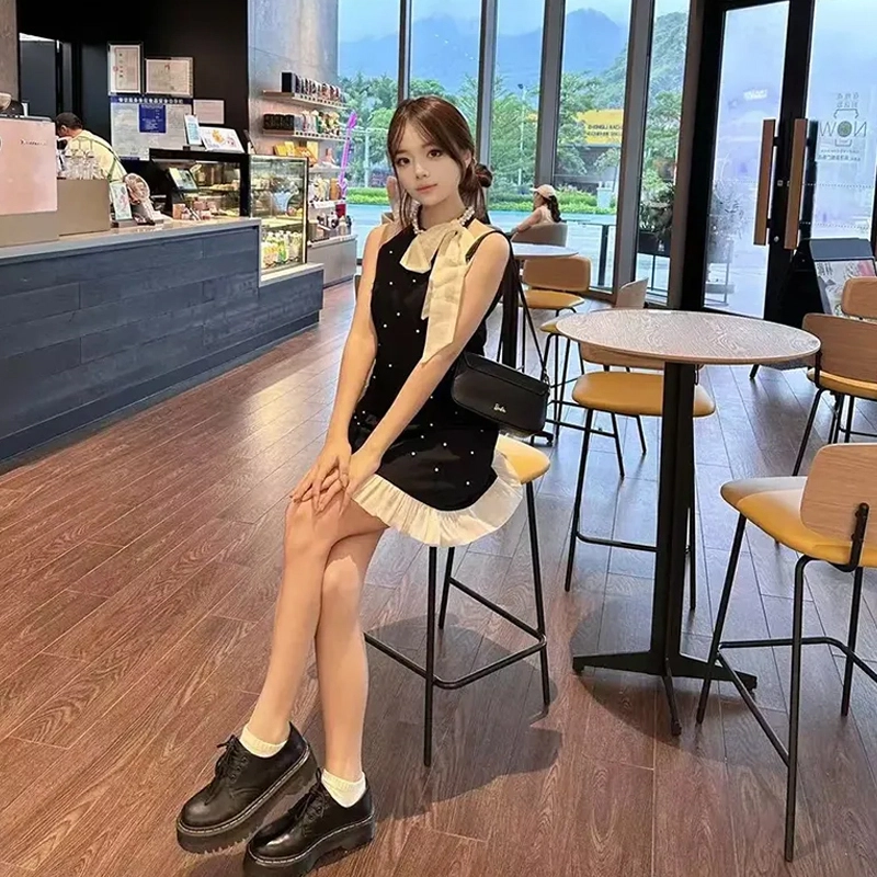 轻迎 纯欲甜辣法式高级感挂脖款赫本小香风无袖连衣裙 女款 黑色