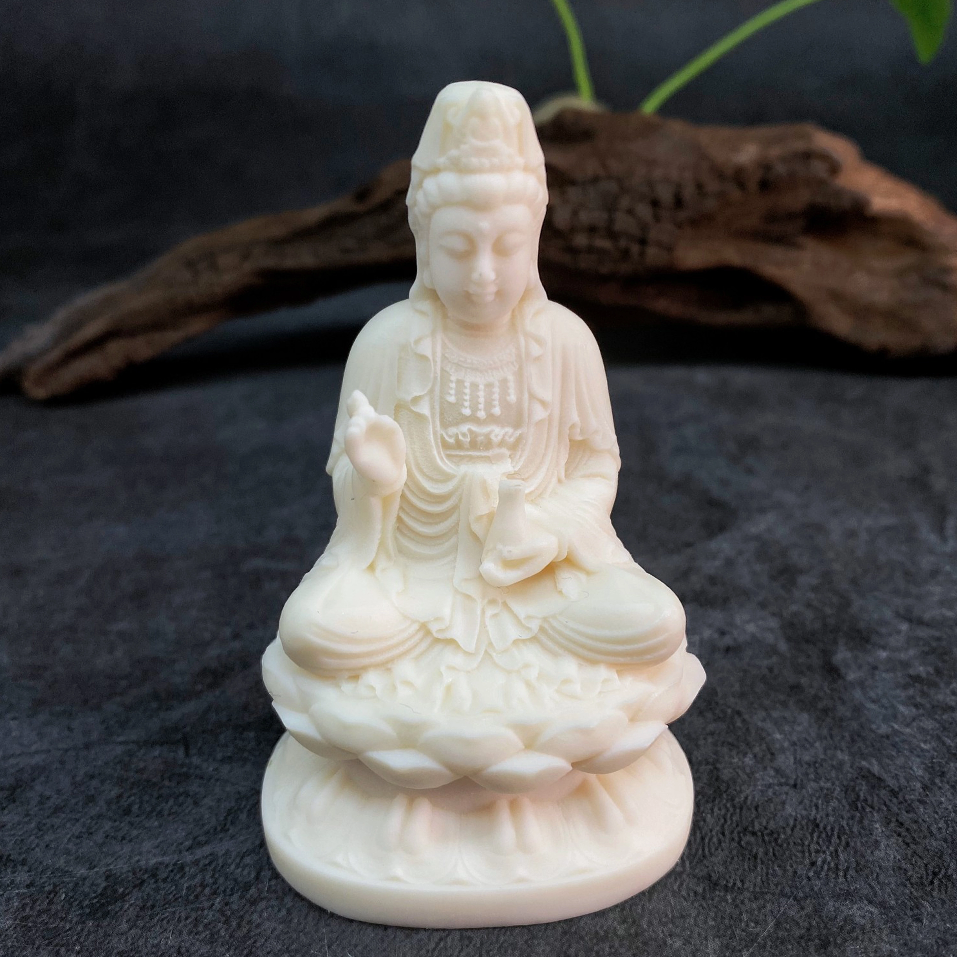 檀欣 新中式国风家居桌面招财纳福文玩装饰品 精雕净瓶坐莲观世音佛像平安 象牙果 菩提摆件 男女同款情侣款