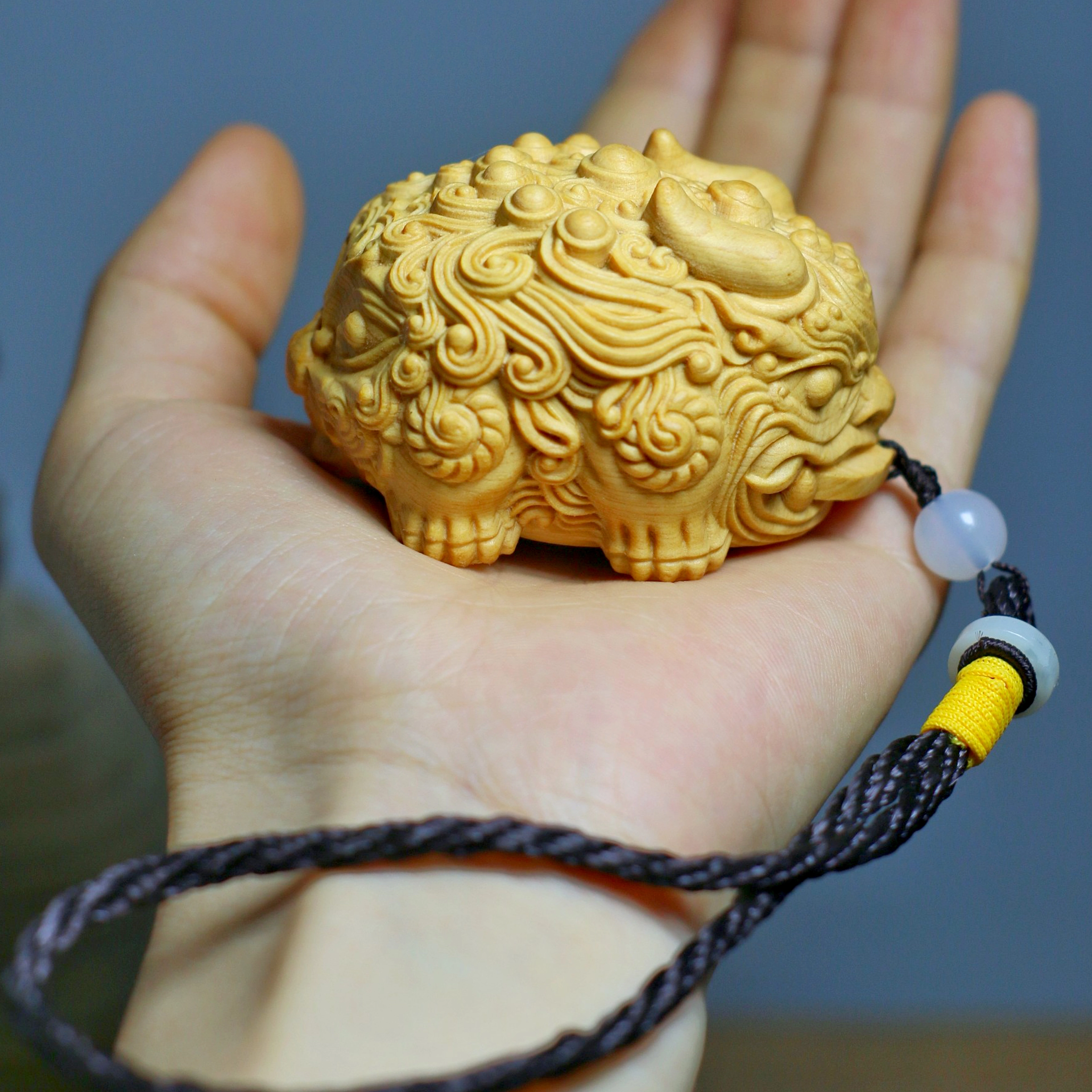 檀欣 新中式 大富大贵 原木雕刻双头大貔貅文玩摆件 钱多多招财转运把玩收藏工艺品 复古民族风随身盘玩 崖柏 把件 男女同款情侣款