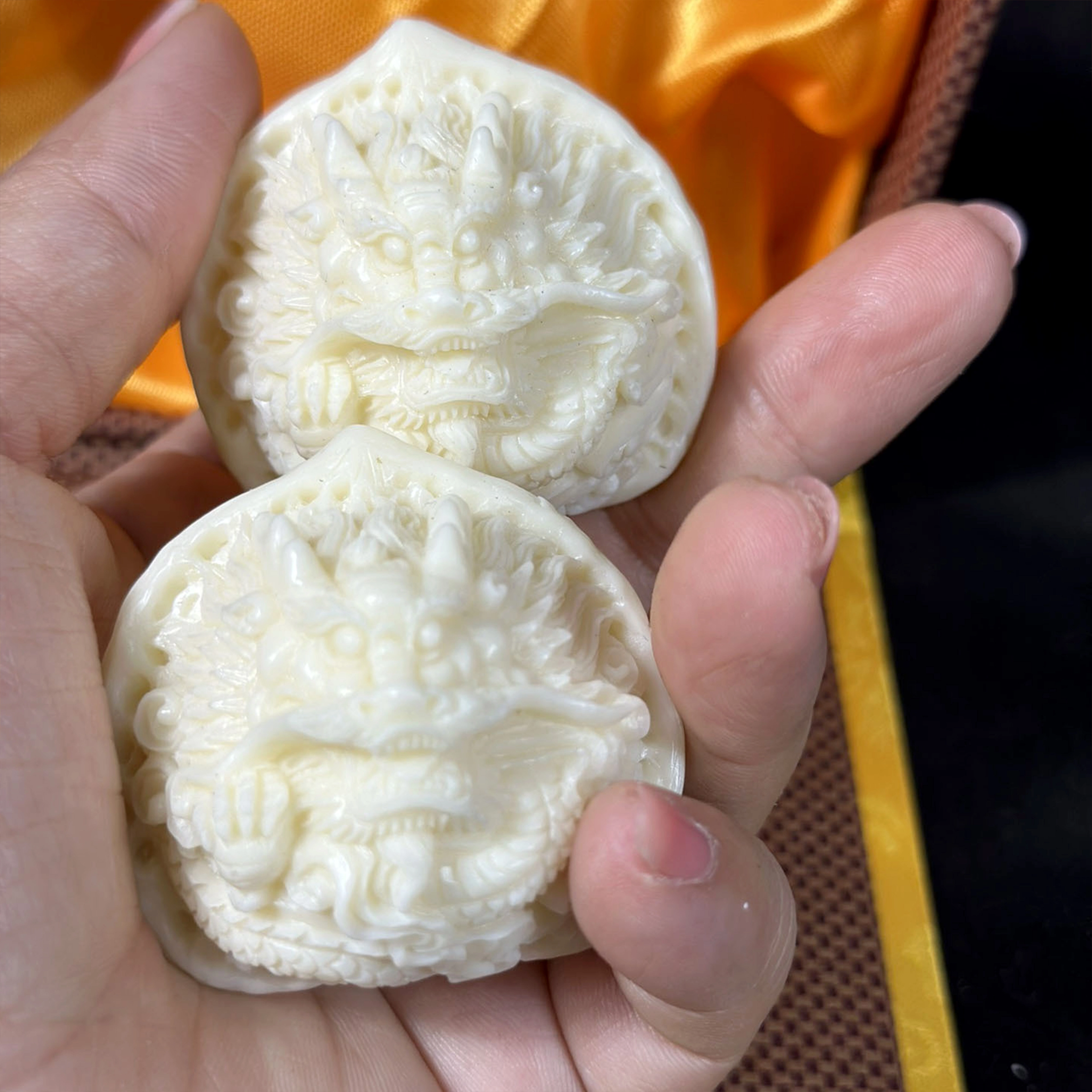 檀欣 雕刻官帽狮子头龙头核桃手球 龙运呈祥文玩保健球练手玩随身实心球工艺品 象牙果 手把件 男女同款情侣款 礼盒装