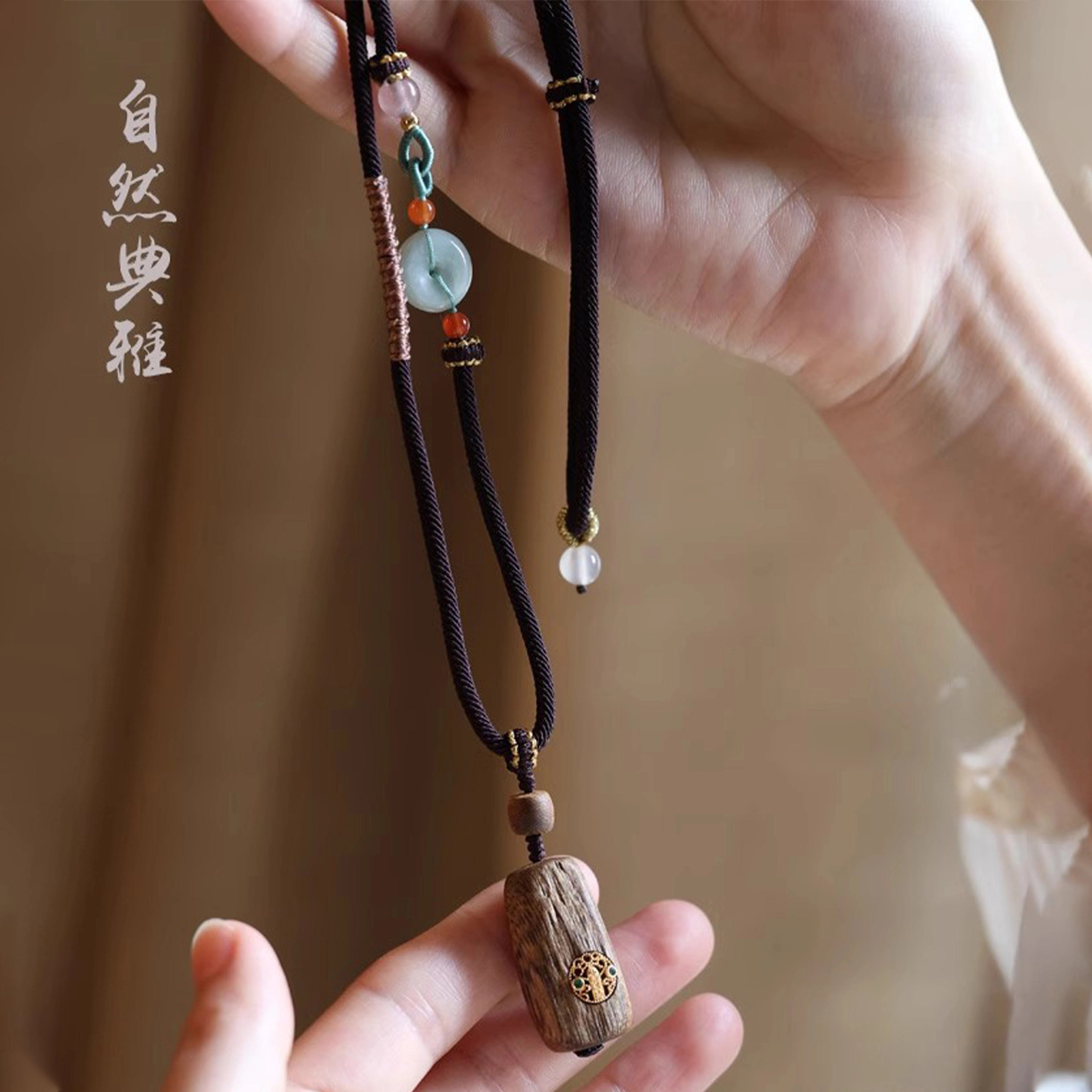 檀欣 【收藏款】五路财神 文莱随形原料香木平安无事牌 满油满脂蜜香凉甜芬香四溢挂饰 檀木 木作项链 通用