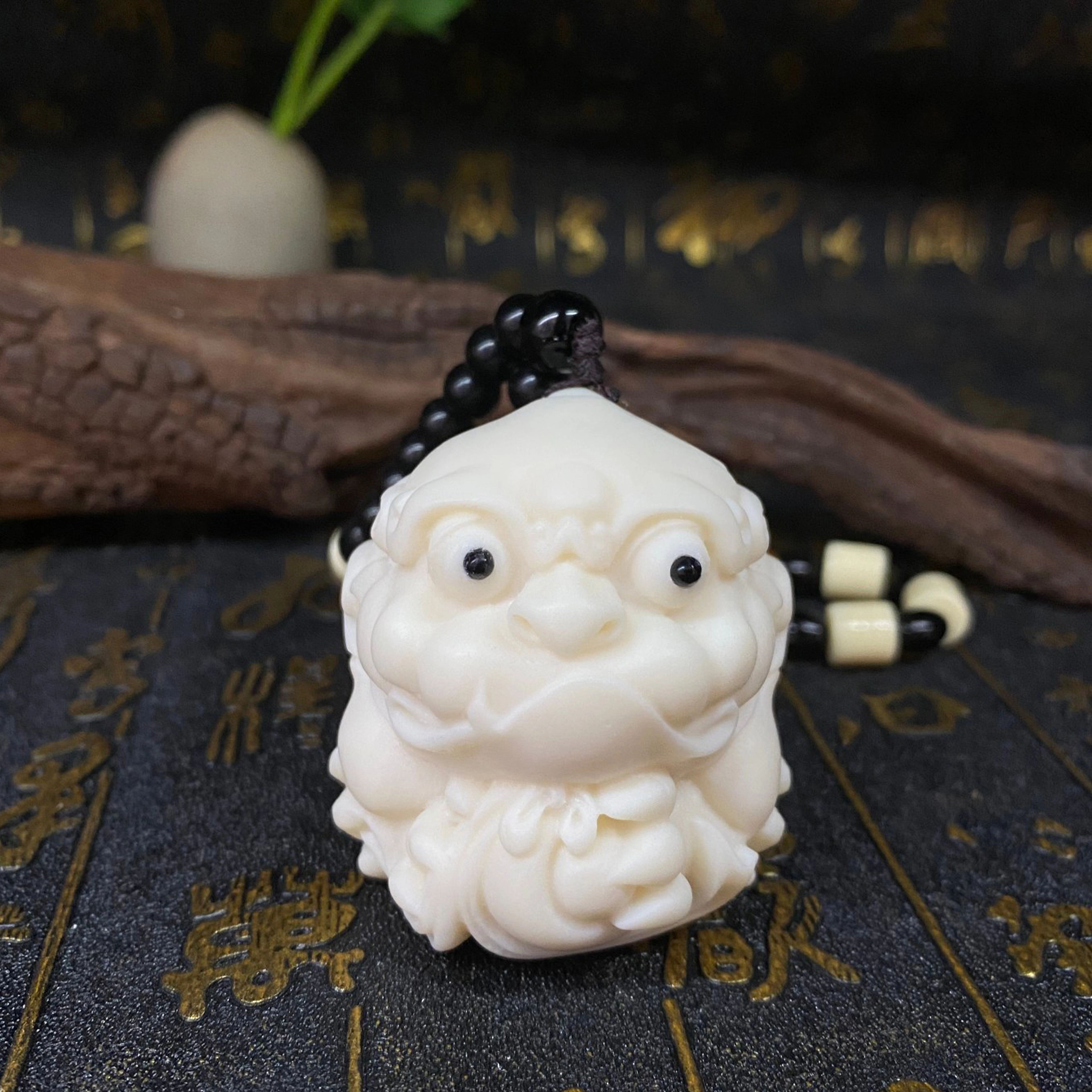 檀欣 国风 雕刻达摩祖师坐禅佛祖 纳福吉祥 复古新中式家居车载办公室博古架摆件 象牙果 手把件 男女同款情侣款