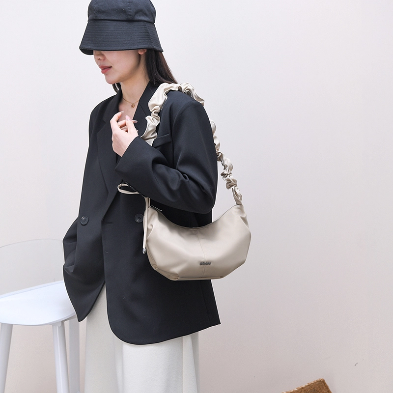 捷朗仕 时尚褶皱腋下包女春夏女士通勤上班单肩简约百搭化妆包 尼龙布 斜挎包 中号 女款 多色