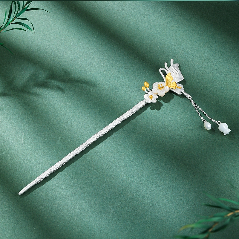 925