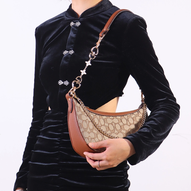 COACHAria Shoulder Bag26