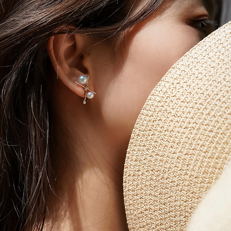 AKOYA 18K57